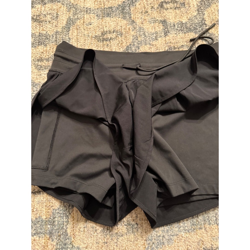 Vuori Daily Speed Shorts Seize Large Black Excellent Condition No Flaws - Picture 3 of 5